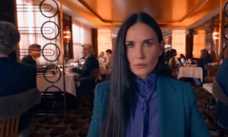 Demi Moore E a busca pela juventude eterna: reflexões profundas em ‘a Substância’