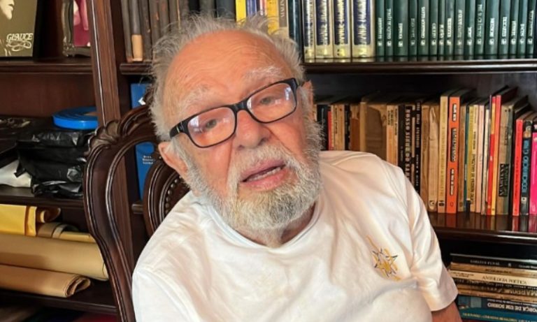 Emiliano Queiroz, o Dirceu Borboleta em ‘O Bem-Amado’, morre aos 88 anos