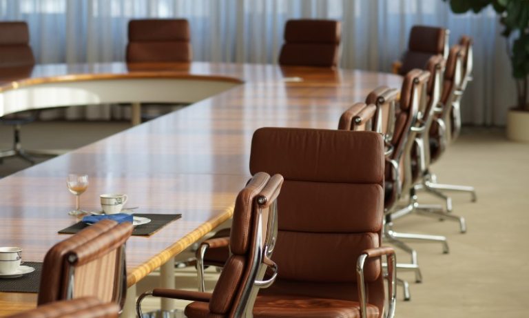 Empresas do ES desistem de investir por não encontrar quem queira trabalhar