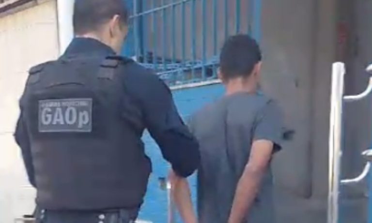 Foragido usa nome do irmão durante abordagem e acaba preso em Vitória