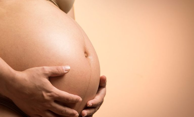 Gravidez após os 35 anos: quais os riscos? É possível contorná-los?