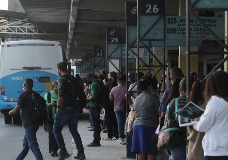 Idosa sofre tentativa de estupro em banheiro do Terminal de Carapina na Serra