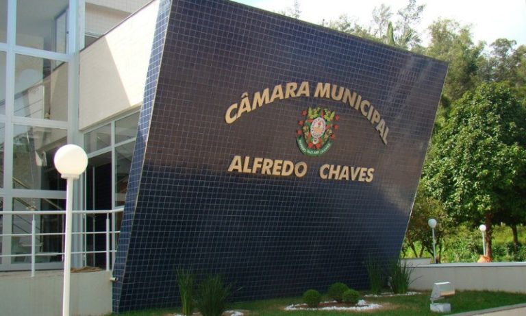 Mesmo sem receber votos, candidata está como suplente em Câmara de Vereadores no ES