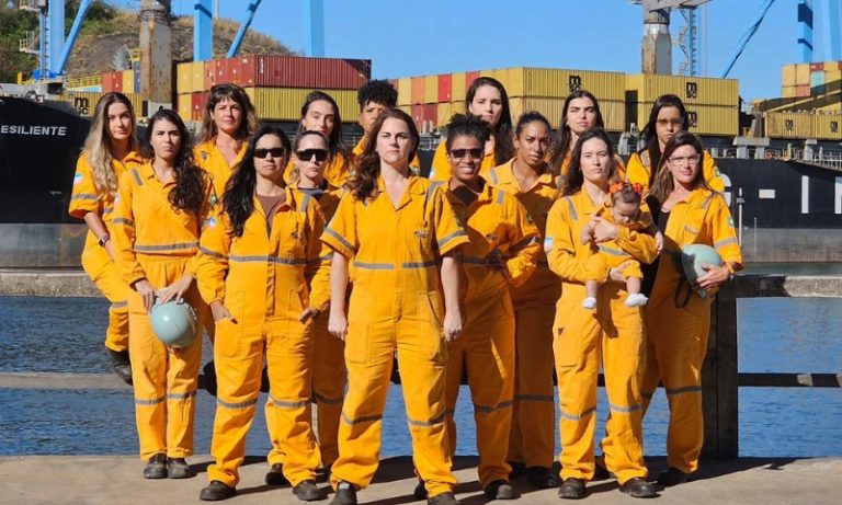 Número de mulheres que trabalham como portuárias aumenta no ES
