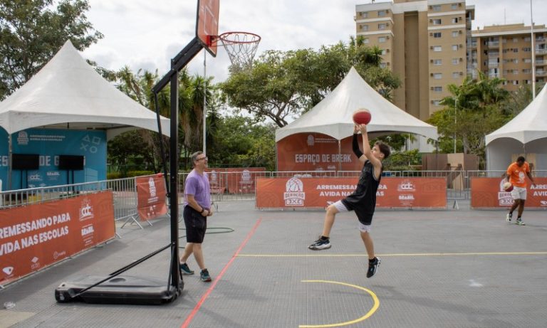 Oficinas de basquete em escolas do ES começam nesta quinta-feira