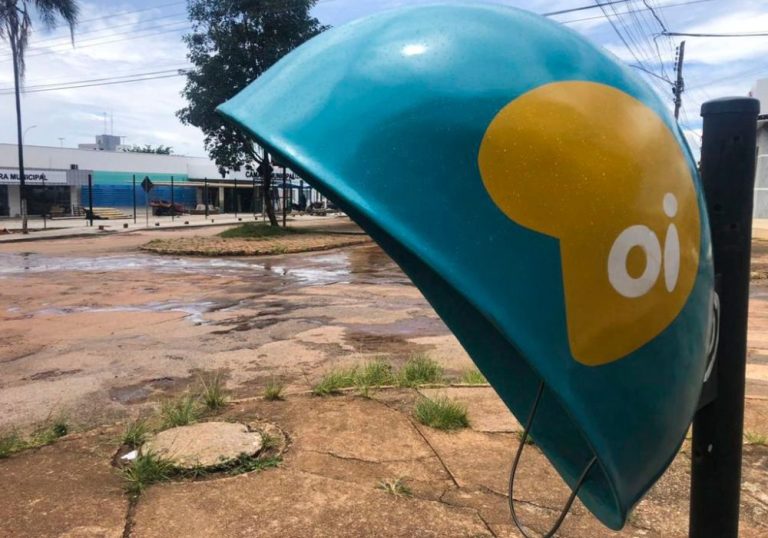 Oi deve receber perdão de R$ 7 bi da Anatel para seguir operando na telefonia fixa