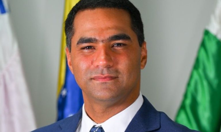 Prefeito reeleito de Afonso Cláudio é alvo de atentado a tiros