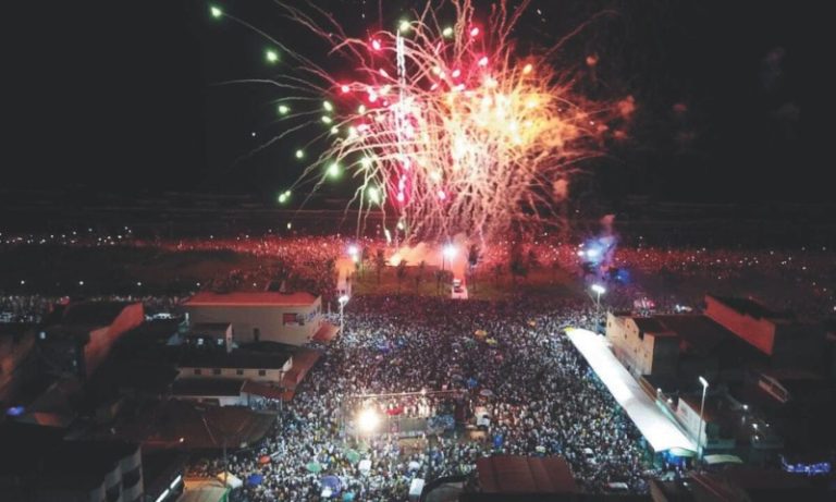 Réveillon em São Mateus com mais de 30 shows