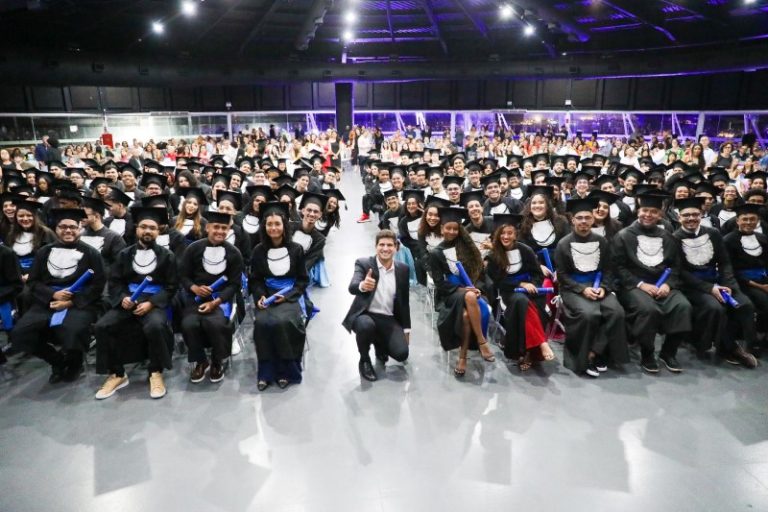 Segunda turma do programa Embarque Digital se forma no Recife