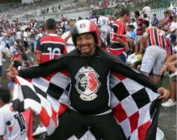 Torcedor símbolo do Santa Cruz morre em acidente de moto na estrada da Mumbeca