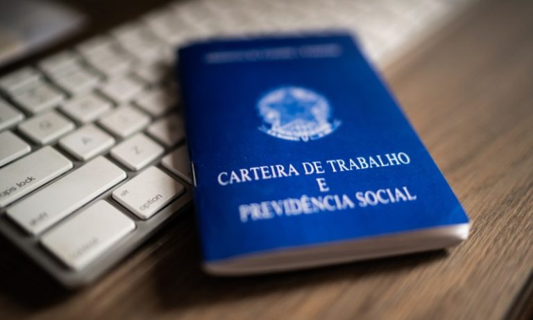 Trabalhadores têm R$ 127 milhões em abonos do PIS para sacar até dezembro