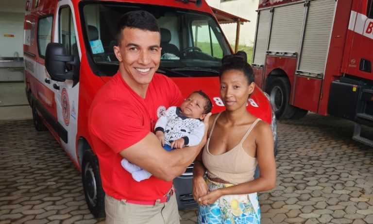 VÍDEO | No dia das crianças, bebê é salvo de engasgo por bombeiro no Sul do ES