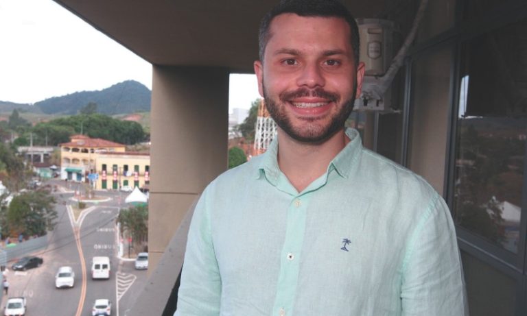 Wanderson Bueno é reeleito prefeito de Viana