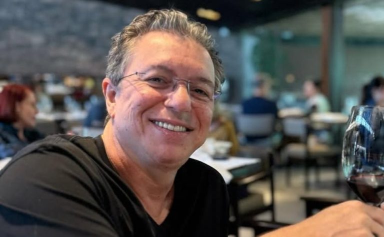 Boninho sobre ‘fechar ciclo’ na Globo: ‘gente, não morri!