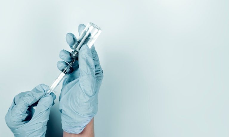 OMS aprova nova vacina contra mpox para uso emergencial