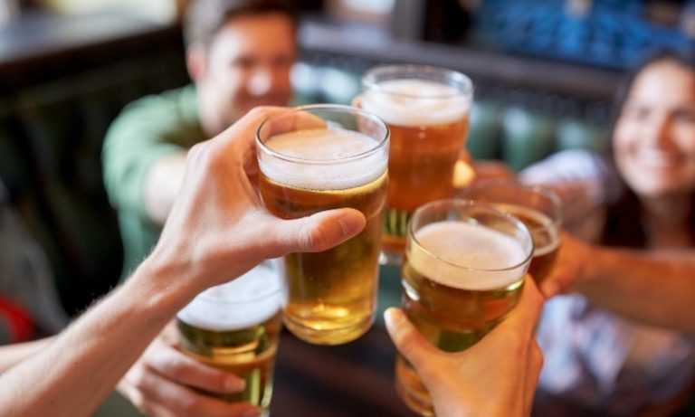 Consumo de álcool mata 12 pessoas por hora no País