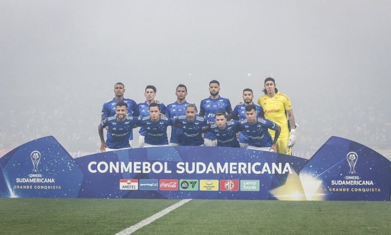 Cruzeiro e Racing decidem título da Sul-Americana em duelo histórico