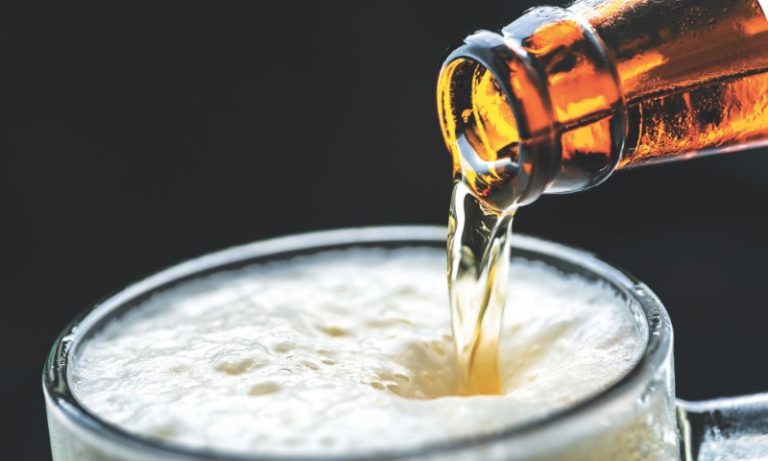Entenda a lei que obriga as distribuidoras de bebidas a fechar mais cedo