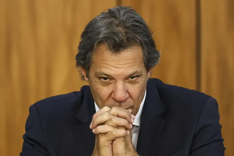 Haddad anuncia ‘economia’ de R$ 70 bi sem usar palavra corte