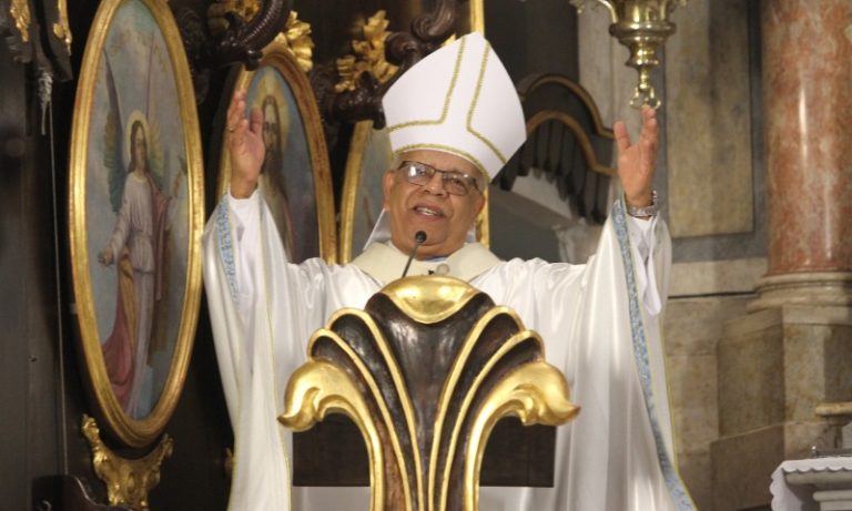 Arcebispo contra projeto de lei