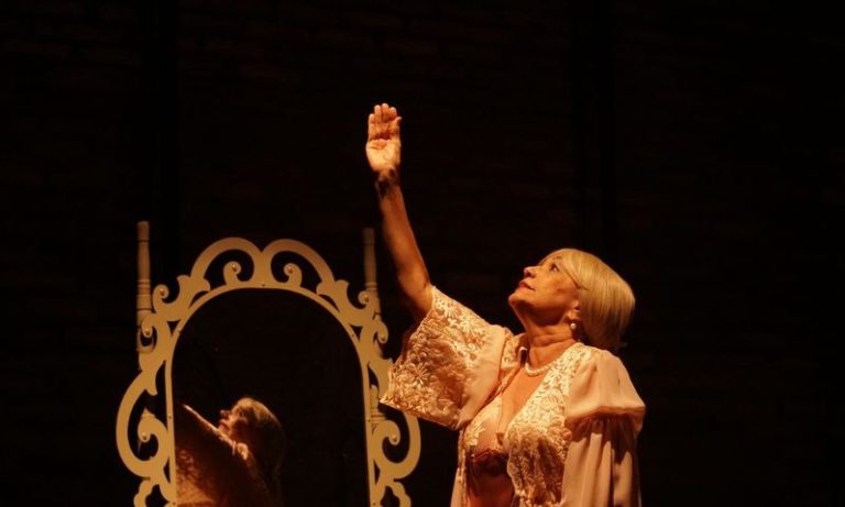 Grupo Teatro Boca de Cena, de Natal, apresenta Fiel Espelho Meu, de Lourdes Ramalho