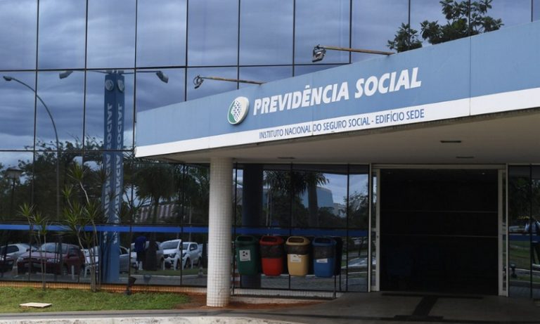 Aposentados podem excluir desconto indevido de associação pelo Meu INSS. Veja como