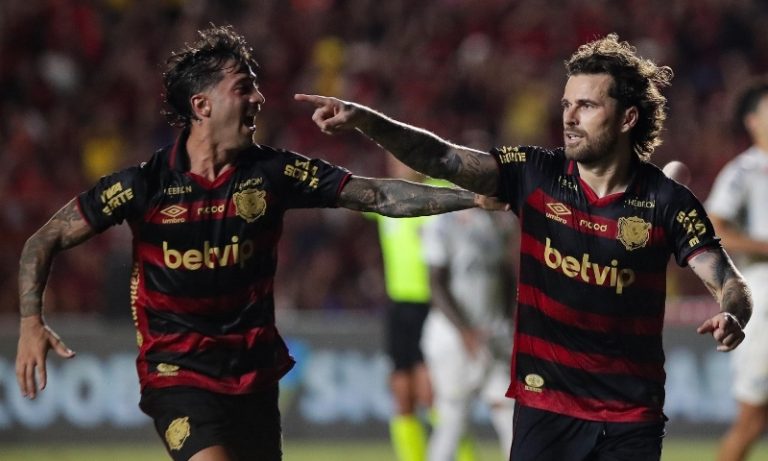 Lucas Lima marca duas vezes, Sport bate o Santos e garante retorno para a Série A