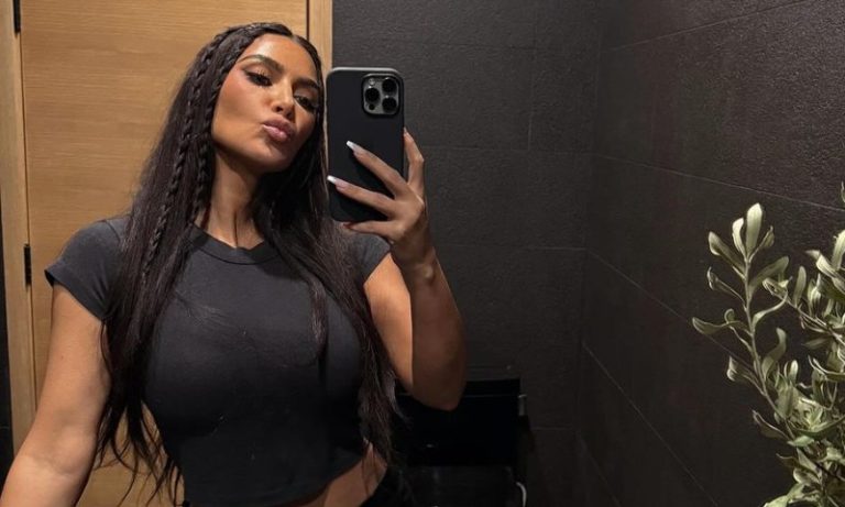 Mãe condenada à morte em 2008 prova inocência com apoio de Kim Kardashian