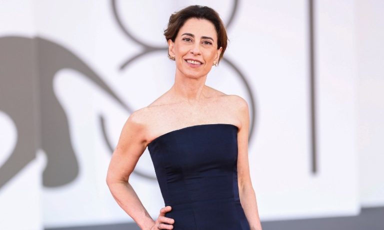 Academia do Oscar publica foto de Fernanda Torres e escreve que a atriz ‘é mãe’