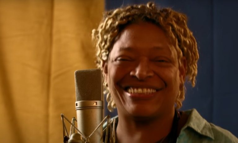 Pagode é careta, diz Mart’nália, ao lançar disco em que vira hits do avesso