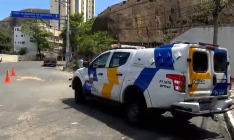 Passageiro de moto por aplicativo morre em acidente na Curva do Saldanha