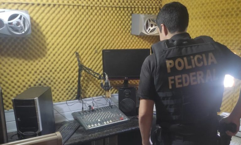 Polícia Federal fecha rádio clandestina no Sul do ES