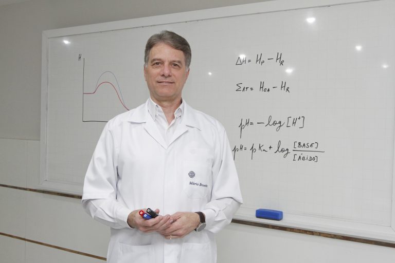 ENEM 2024: Vale a pena tentar decorar fórmulas para o 2º dia de provas?