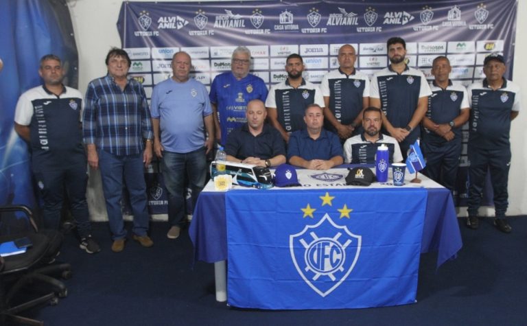Diretoria forma comitê de futebol