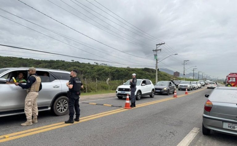 Em uma tarde, blitz multa 87 motoristas por álcool e direção no ES