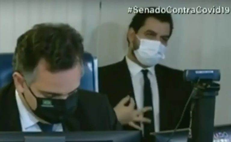 Ex-assessor de Bolsonaro é condenado por gesto supremacista branco