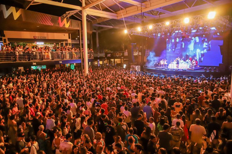 Multiplace Mais: Festival de verão em Guarapari