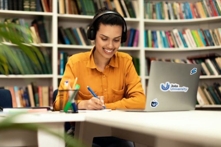 Inscrições abertas para bolsas de estudo integrais em Engenharia de Software