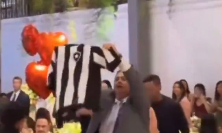 Ministro do STF, Flávio Dino se casa e comemora com camisa do Botafogo