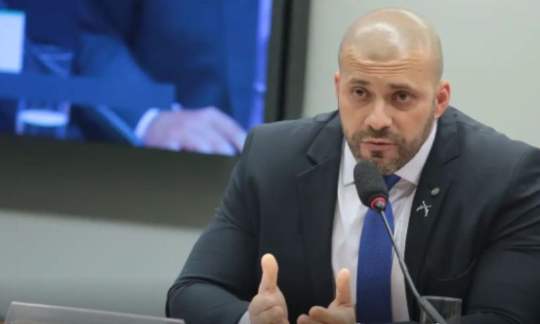 Moraes mantém prisão de Daniel Silveira após violação de medidas restritivas