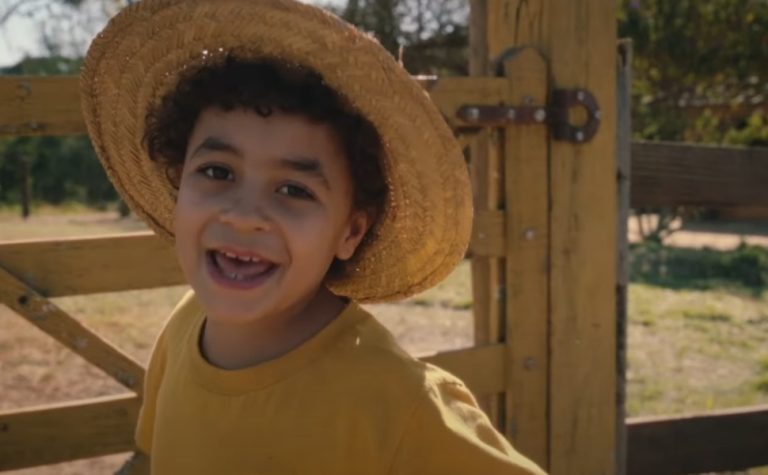 Protagonista de live action do Chico Bento foi descoberto nas redes sociais