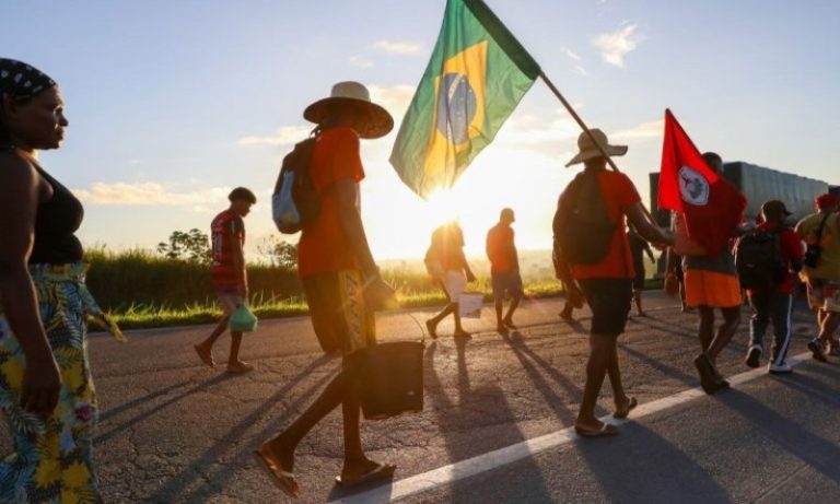 Fundador do MST critica mudança de regras do Minha Casa Minha Vida no governo Lula