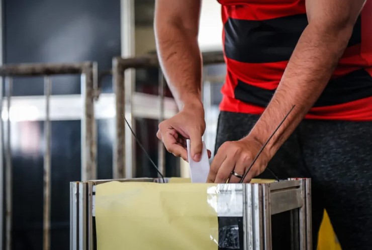 Sport escolhe nesta segunda-feira (16) o presidente para os próximos dois anos