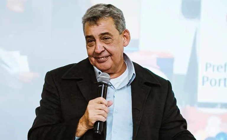 Após ano marcado por enchentes, prefeito eleito de Porto Alegre é empossado