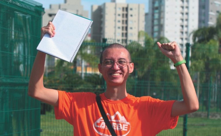 Aprovados com bolsa de 100% em faculdades particulares do ES fazem a festa