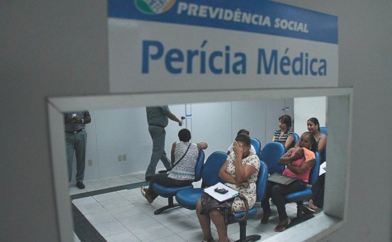Até dezesseis mil aposentados vão ter de voltar ao trabalho no ES