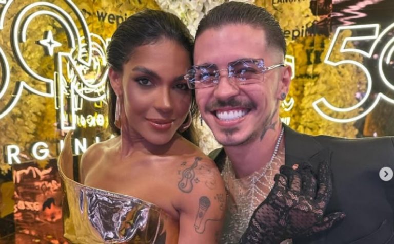 Biel surpreende Tays Reis e pede ela em casamento durante show