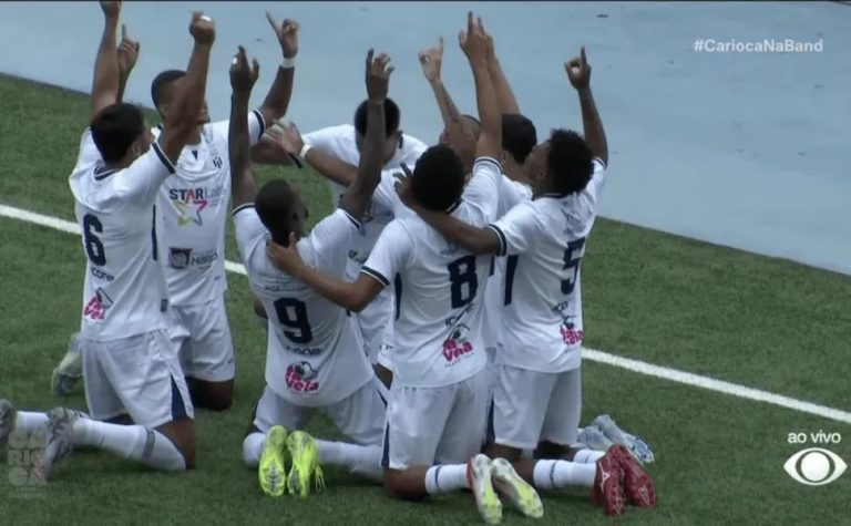Botafogo joga com um a mais por 80 minutos, mas perde do caçula Maricá