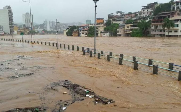 Cachoeiro registra mais de 200 desalojados após enchente