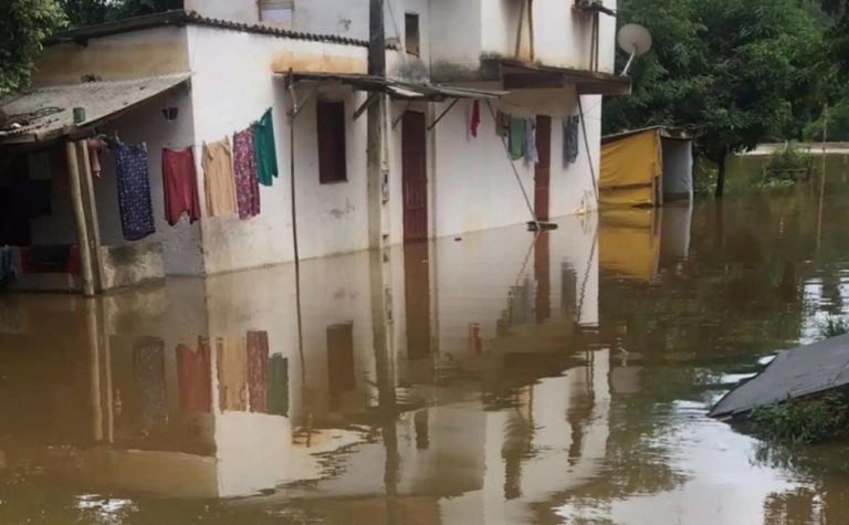 Chuva já deixa mais de 165 desalojados no Sul do ES